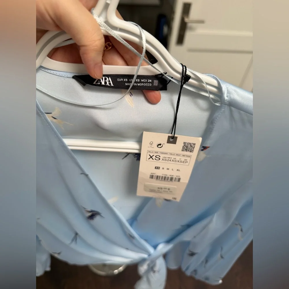 Zara Satin Effect Blouse - Picture 4 of 7